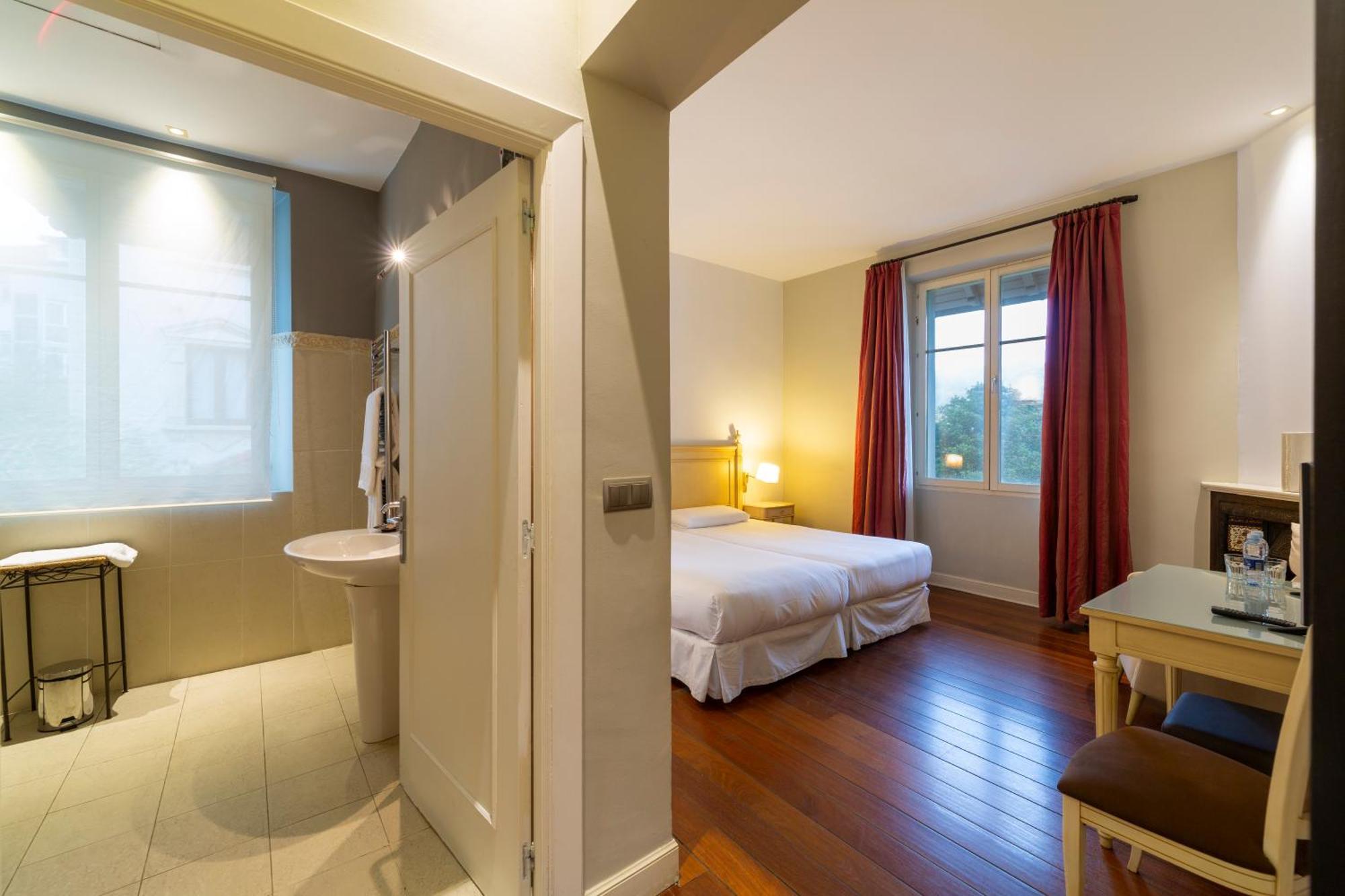 Kaian Maitea Hotel เปลนท์เซีย ภายนอก รูปภาพ